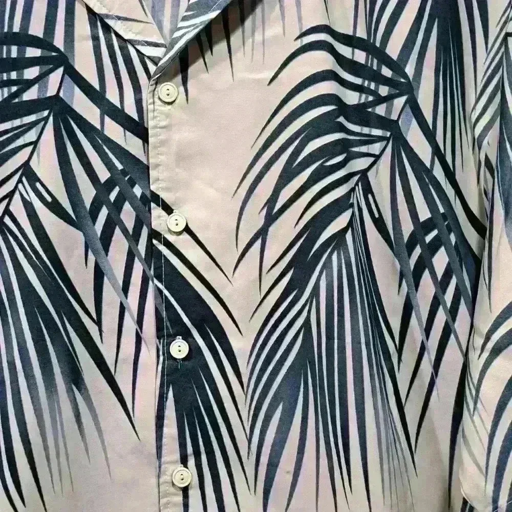 Oscar misa Hawaiian button up shirt gently used size XL - Picture 3 of 5